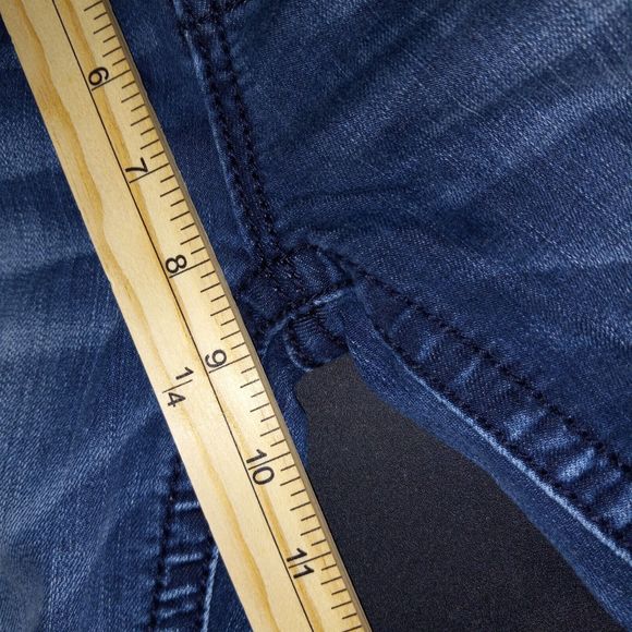 Miss Me Signature Capri Size 27 Floral Embroidered Frayed Hem Distressed Capris - Picture 12 of 13